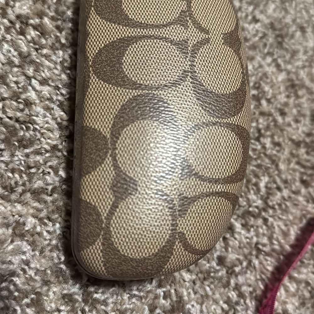 Coach hard-side glasses / sunglasses case - EUC! - Picture 10 of 11